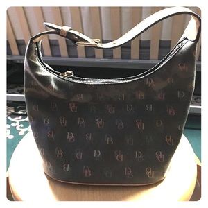 Dooney & bourke bag